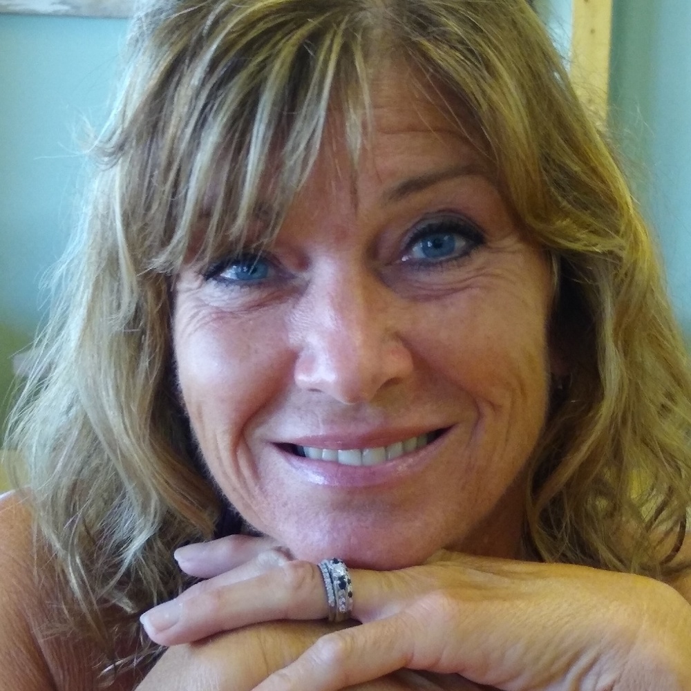 Meet your Posher, Neoma